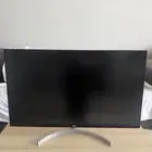 شاشة كومبيوتر LG 32 بوصه 4k