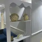 مكتبه جميله جدا واستخدام بسيط بيضا وطويله