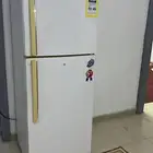 ثلاجه للبيع 700