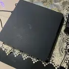 سوني 4 مع يدين