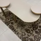 طاولات للبيع