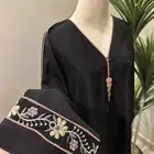 عبايات صيفية خفيفة وأنيقة