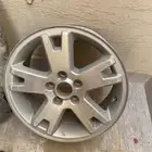 جنط اكسبلور 2008 الجنط به كسر خفيف كبر الصبع 80ريال