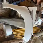 رفرف هايلوكس وقطع من الصدام