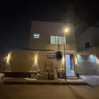 دور علوي مع مدخل سياره للبيع بالعزيزيه شغل نظيف 4 غرف