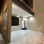 شقق ارضية 550 الف و علوية 500 الف بقرب من الممشي