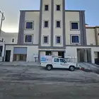 للبيع شقه علويه بمصعد شغال وسطح خاص ف احد رفيده