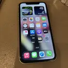 ايفونين 11 عادي و 11 بروماكس