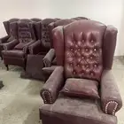 كراسي جلد