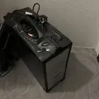 مكتب كمبيوتر وجهاز كمبيوتر مع بي سي