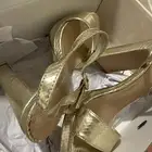 كعب مقاس 37