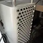  Mac Pro (2023)   Apple M2 Ultra   192 GB RAM   2 TB للبيع