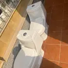 ابواب حديد وكراسي حمام