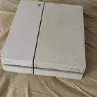 سوني 4 للبيع نظيف بس مغير IC مميز لونه ابيض على السوم