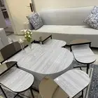 طاوله استخدام نظيف سعر شرائها 800 و ببيعها للي حاب 600