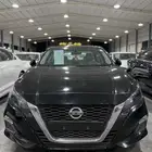التيما 2022 ستاندر مطور اسود S لدى معرض(عبيد الرشيدي)