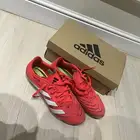 بوت اديداس مستعمل مقاس 44 ب 100 ريال اذا شحن عليك