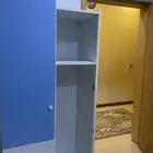 دولاب جزم ودولاب ملابس وطاوله مكتبيه