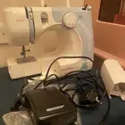 للبيع ماكينة خياطة استخدمت مرتين
