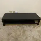 طاولة تلفزيون شبه جديد