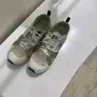 حذاء on اصلي مريح لبس مرتين فقط مقاس 39