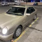 سيارة مرسدس عيون