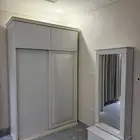 غرفة للبيع ويوجد مرتبة سرير