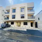 للبيع شقة دور ارضي مع سطح خاص تشطيب Vip في أبها حي البديع