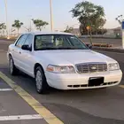 فورد فكتوريا 2011 نظيف ماشي 200 كيلو للبيع
