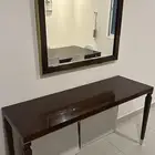 طقم طاولة ومرايا
