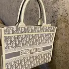شنط نسائية مستعلمه بحاله جي دة