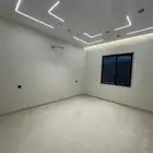 دور للبيع في الحمرا
