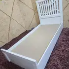سرير خشبي جديد