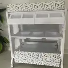 طاولة تغير للأطفال شبه جديده
