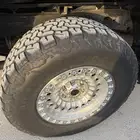 جنوط بلاك رينو وكفرات حجري