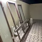 للبيع ابواب مع الحلوق