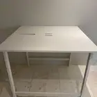 طاولة مؤتمرات من ايكيا