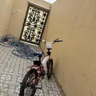 سيكل للبيع يجي معها أنت ومعه يجيب معه بطارية ولمبات