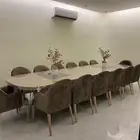 طاولة طعام فاخره وكبيره 14 كرسي