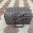 عزبه ومركا
