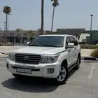 للبيع لاند كروزر 2014 بريمي GXR 8 سلندر
