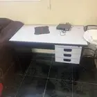 طاولة دراسه للبيع