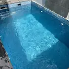 صيانة وتنظيف المسابح