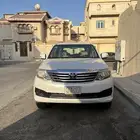 للبيع جيب فورتشنر 2015