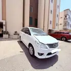 Toyota innova 2012
