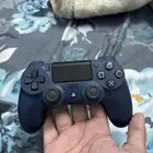 بلايستيشن برو واحد تيرا مع يد بلايستيشن الأصلية