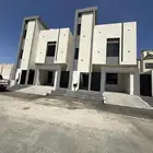 للبيع دور تاني بملحق علوي ومشب حي التسامح خميس مشيط