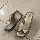 حذاء نسائي