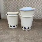 أقفاص ومعالف