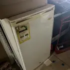 ثلاجة صغيره